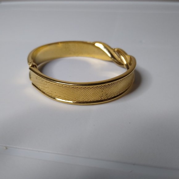 Vintage Monet Metal Hinged Bracelet - Picture 7 of 16